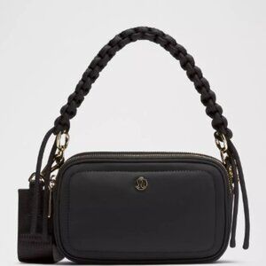 Lululemon black cross body bag